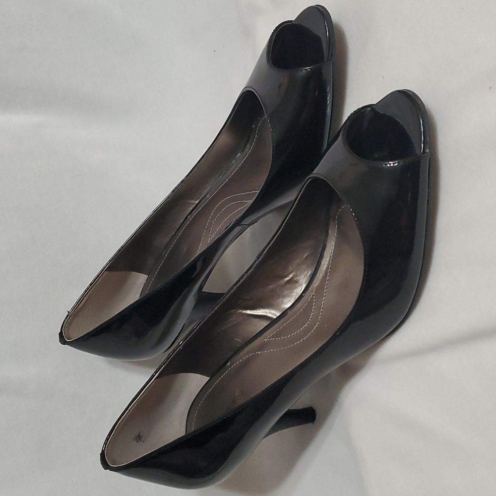 TAHARI Open toe high heel Shoes 7 black